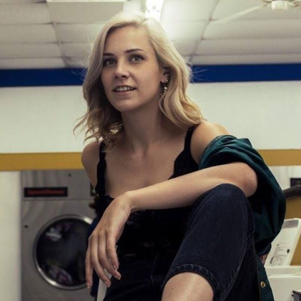 Meet your Posher, Julia